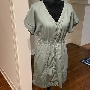 Universal thread small dress